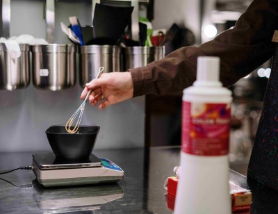 Докладніше про Cвітова індустрія фарб для волосся досягне $33,7 млрд до 2030 року