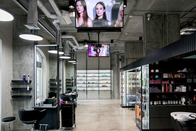 Декор колон в салоні краси